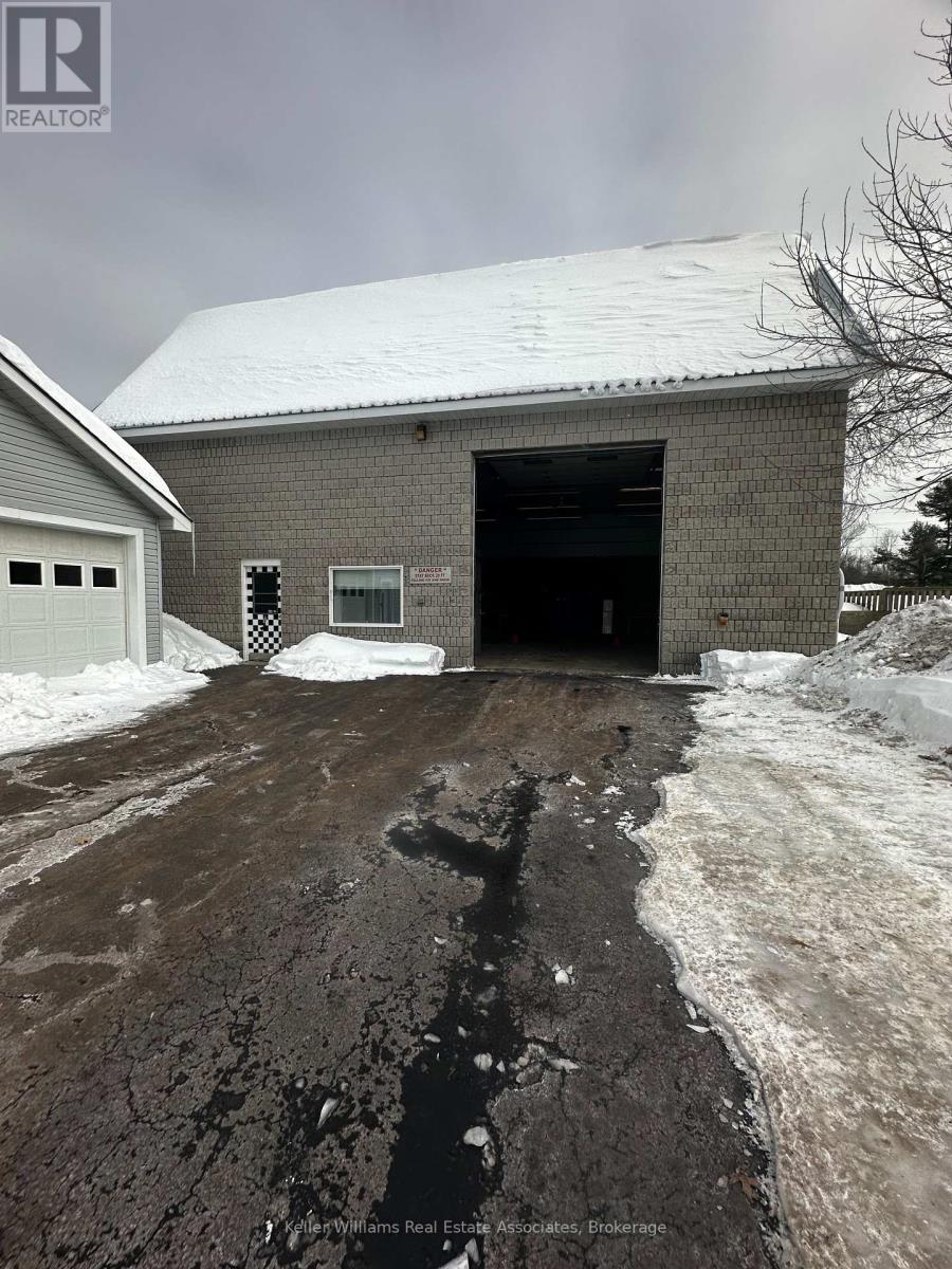 860 Muskoka Road South Road S, Gravenhurst, Ontario  P1P 1K3 - Photo 41 - X11989664