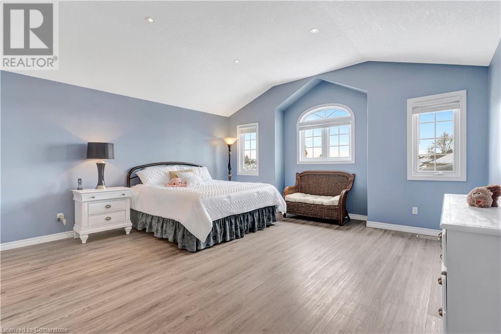 517 Yorkshire Drive, Waterloo, Ontario  N2T 2V1 - Photo 28 - 40700029