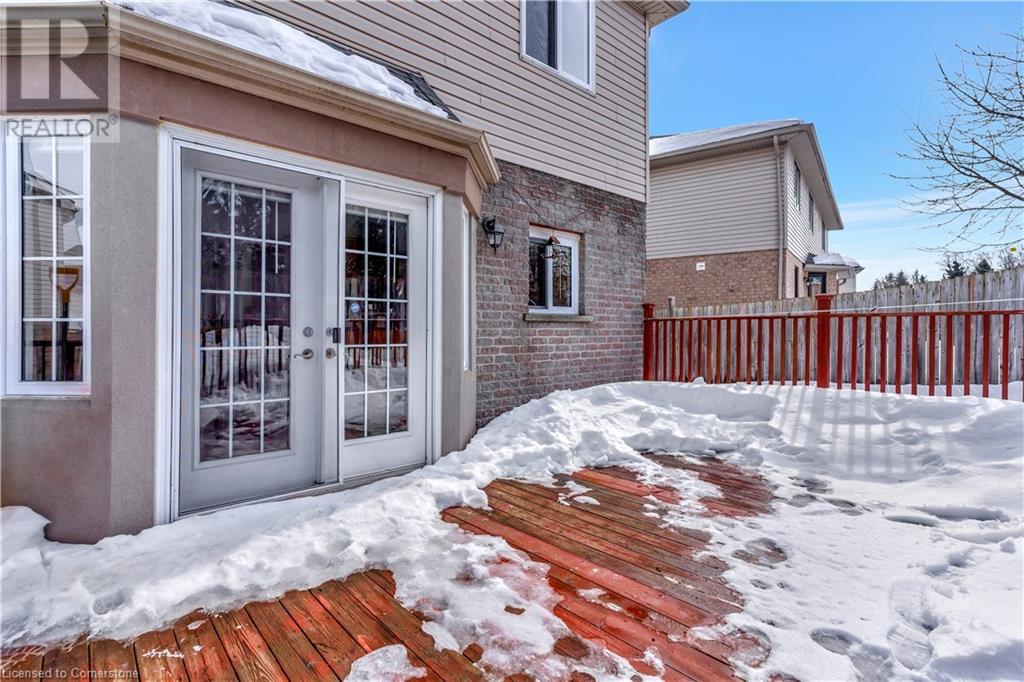 517 Yorkshire Drive, Waterloo, Ontario  N2T 2V1 - Photo 42 - 40700029