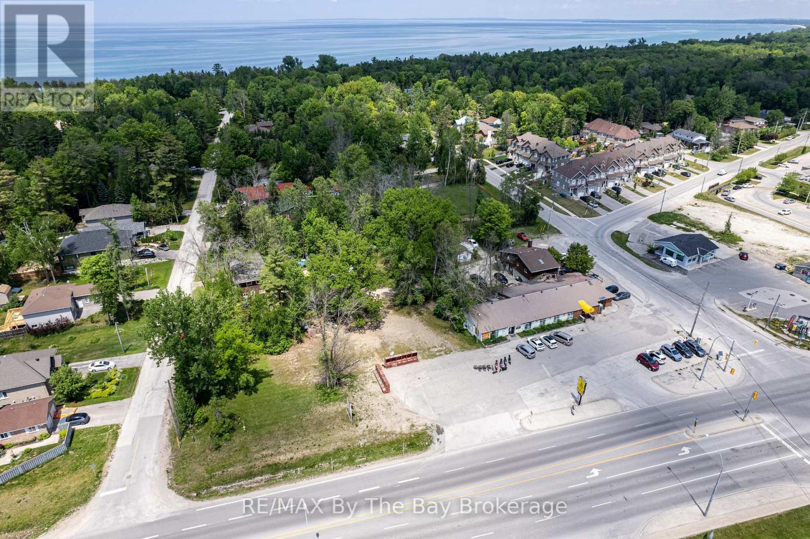 146 45th Street N, Wasaga Beach, Ontario  L9Z 1Z2 - Photo 2 - S11993381