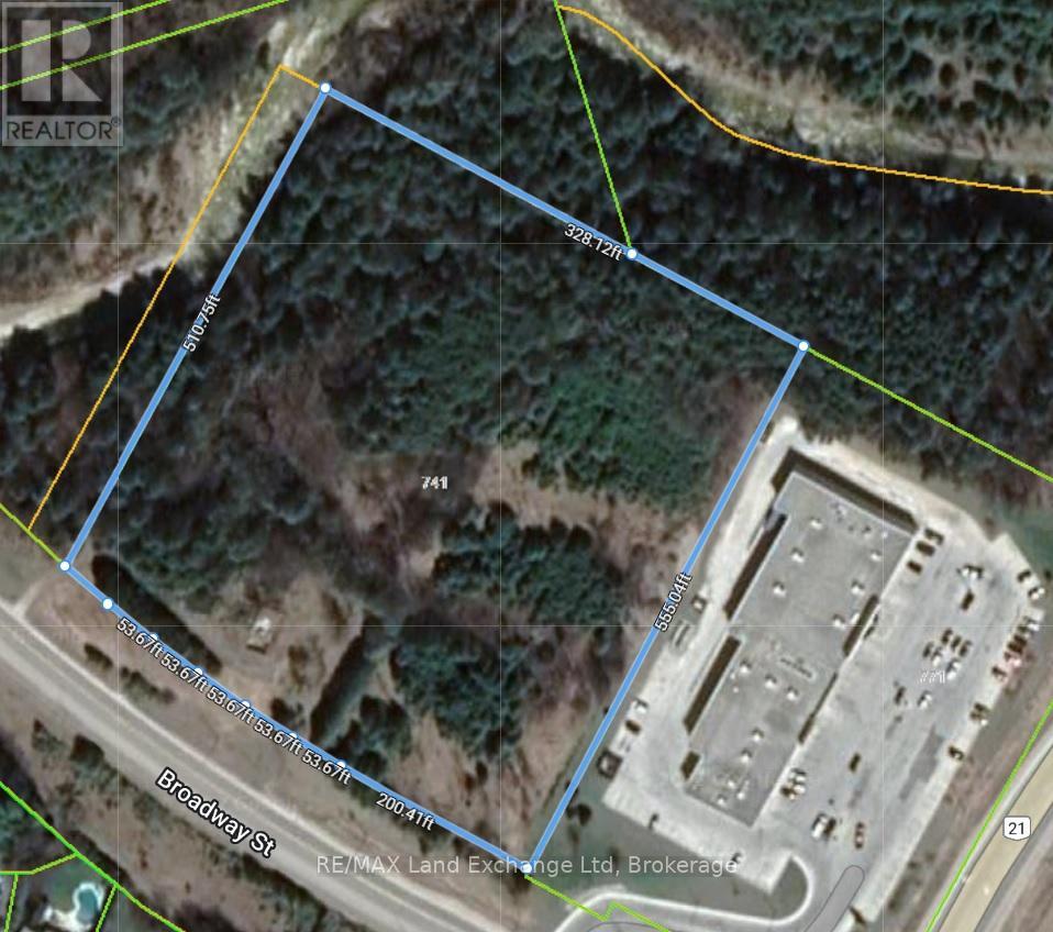 741 Broadway Street, Kincardine, Ontario  N2Z 2G1 - Photo 3 - X11994051