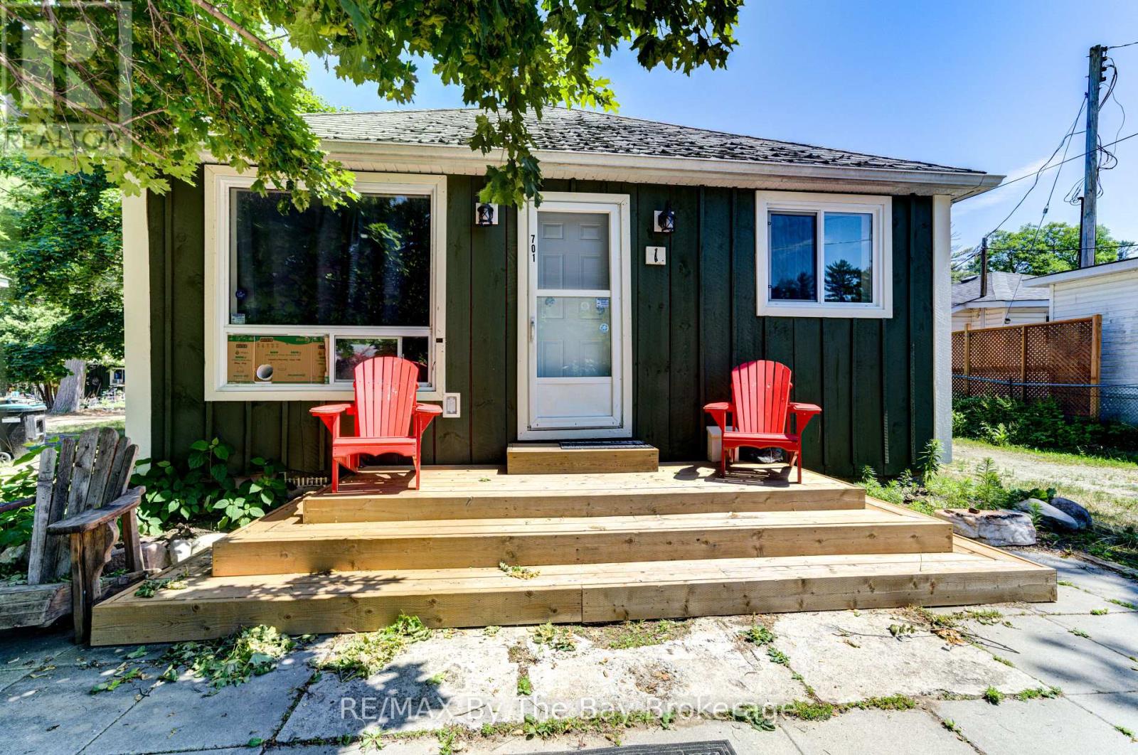 701 River Road E, Wasaga Beach, Ontario  L9Z 2M3 - Photo 1 - S11998132