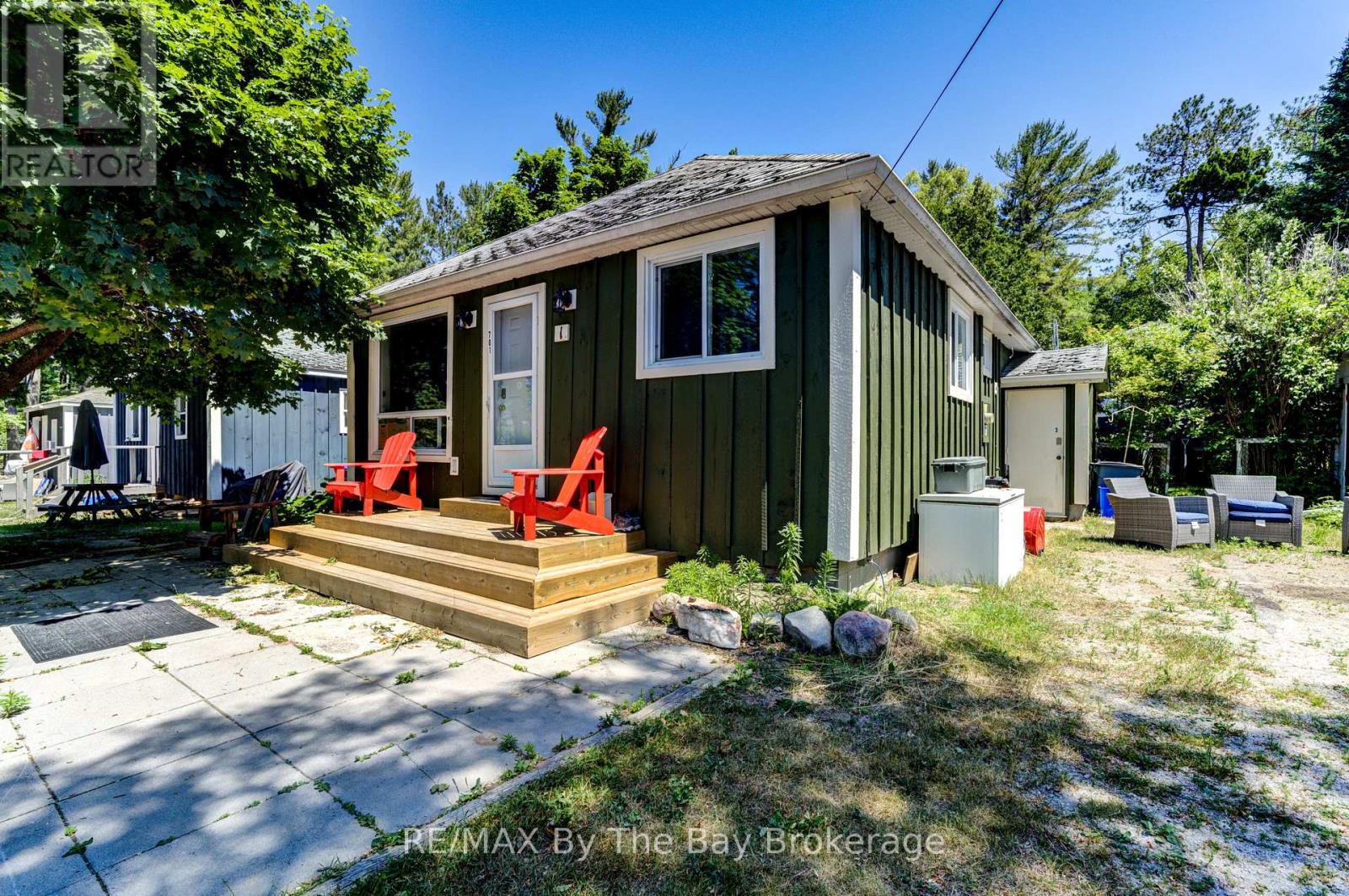 701 River Road E, Wasaga Beach, Ontario  L9Z 2M3 - Photo 2 - S11998132