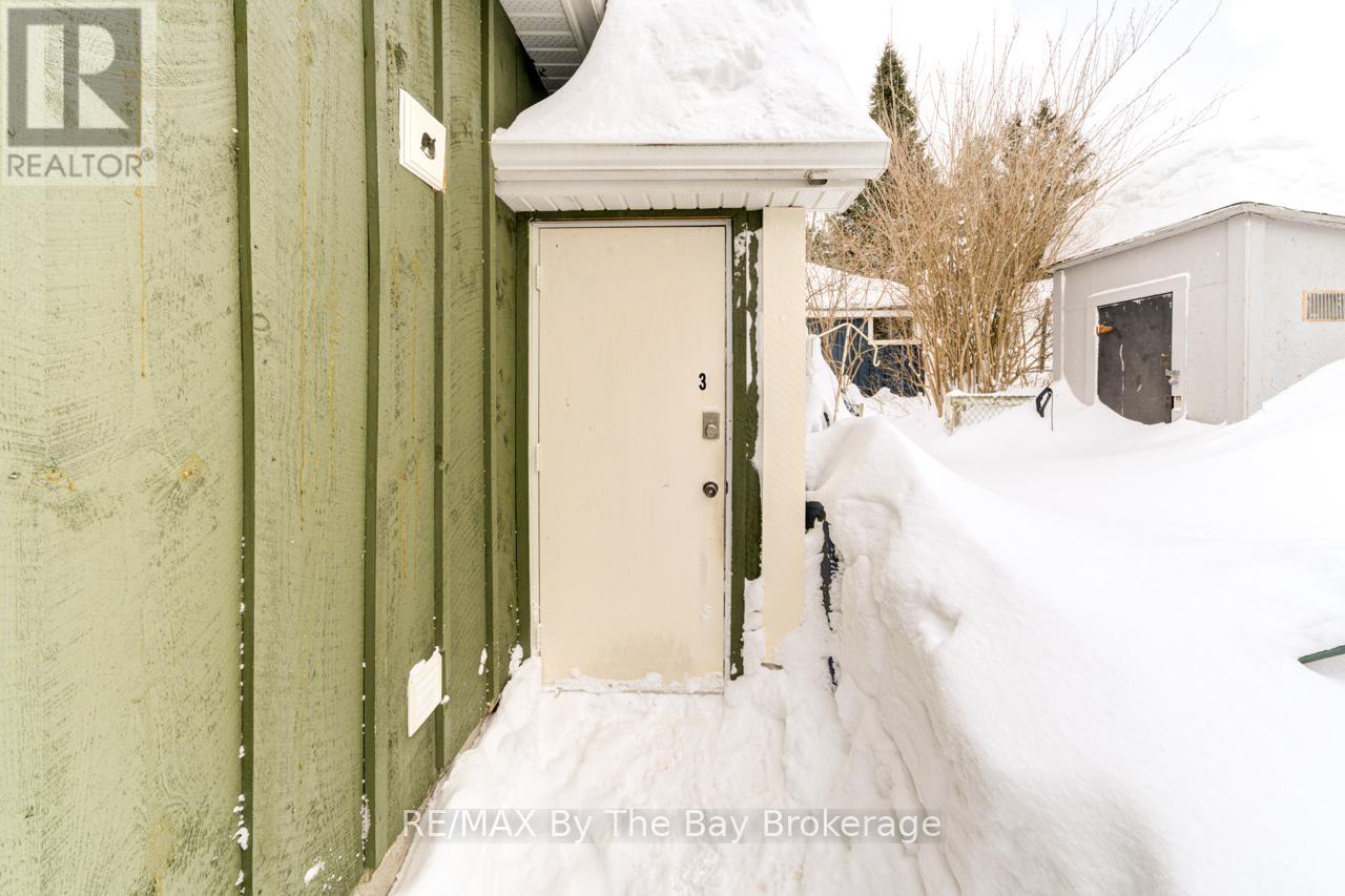 701 River Road E, Wasaga Beach, Ontario  L9Z 2M3 - Photo 20 - S11998132