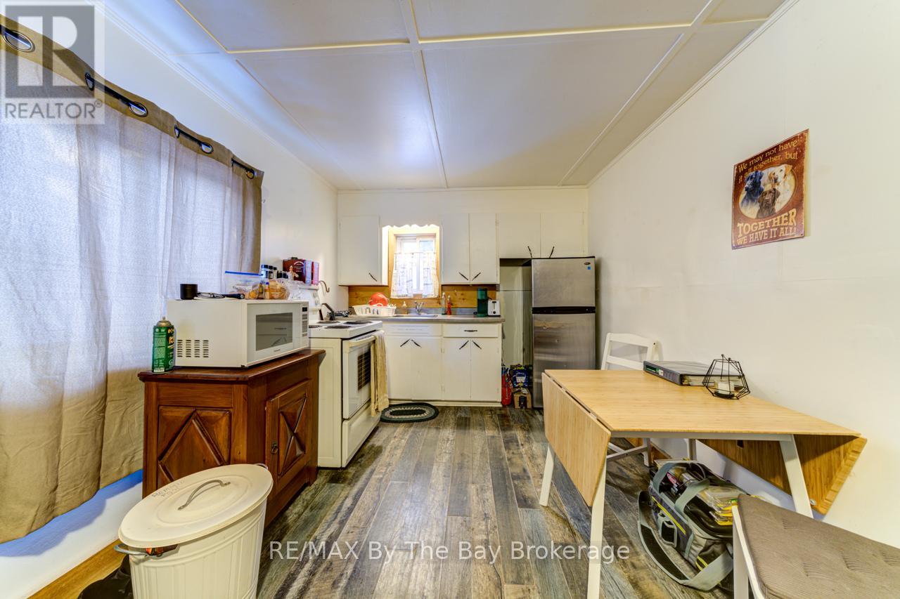 701 River Road E, Wasaga Beach, Ontario  L9Z 2M3 - Photo 29 - S11998132