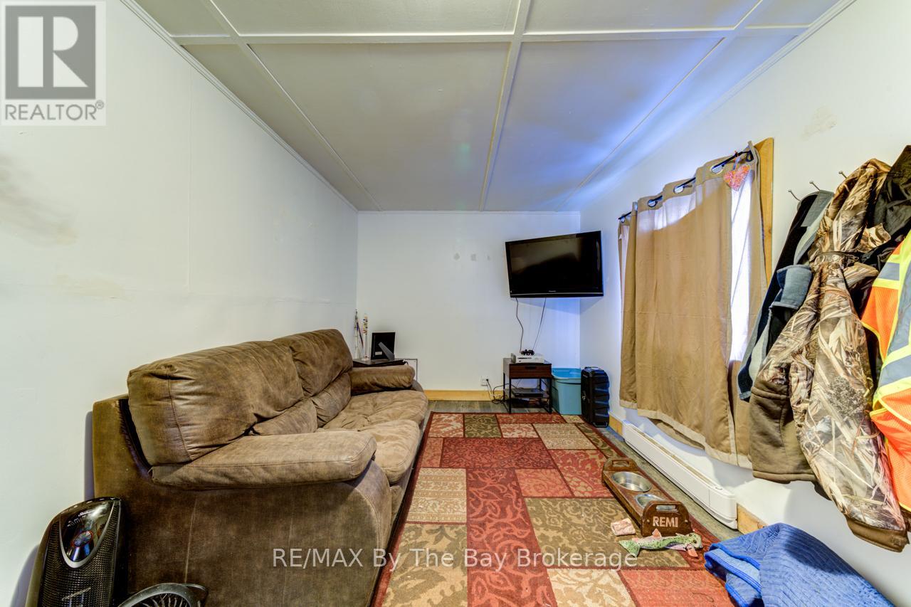 701 River Road E, Wasaga Beach, Ontario  L9Z 2M3 - Photo 30 - S11998132