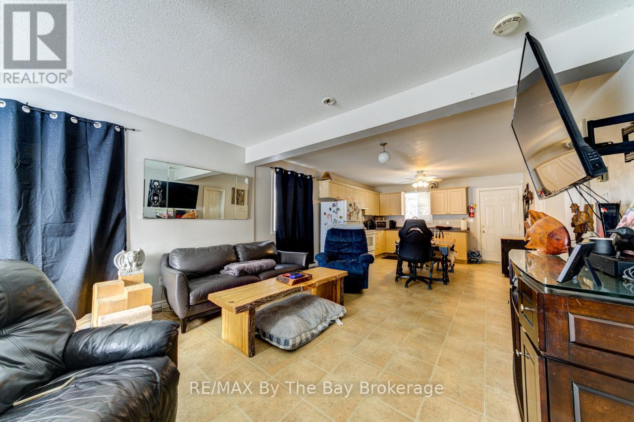 701 River Road E, Wasaga Beach, Ontario  L9Z 2M3 - Photo 4 - S11998132