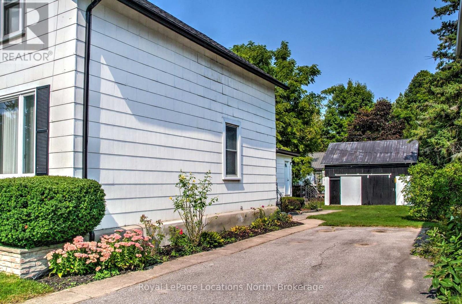 210 Cherry Street, Clearview, Ontario  L0M 1S0 - Photo 3 - S12000537