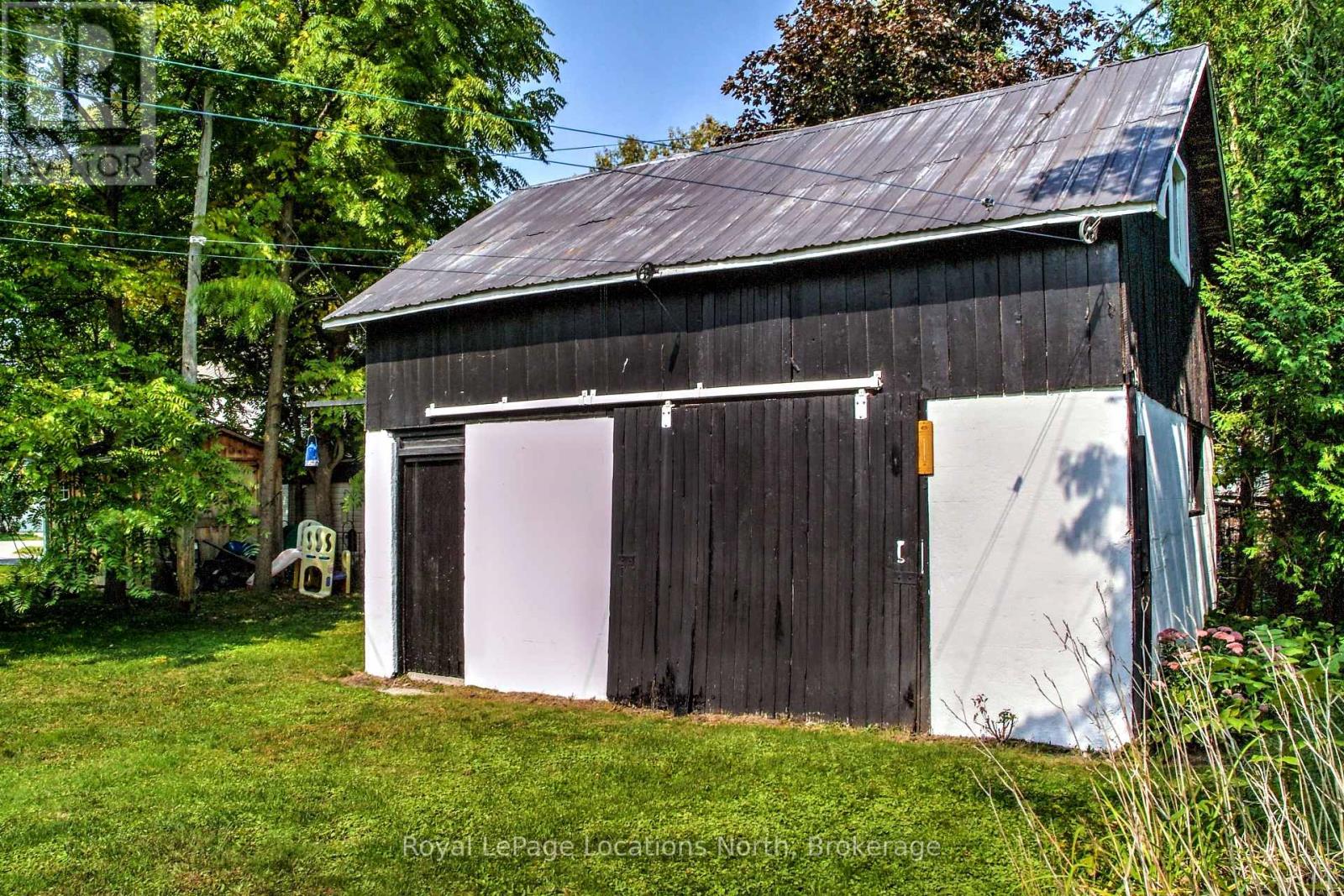 210 Cherry Street, Clearview, Ontario  L0M 1S0 - Photo 5 - S12000537