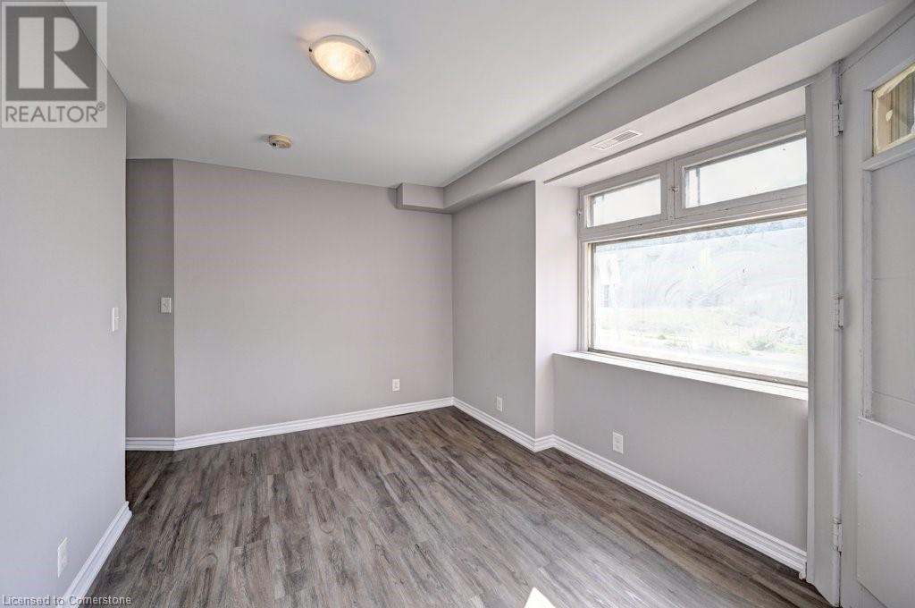 906 King Street E, Cambridge, Ontario  N3H 3P3 - Photo 28 - 40688344