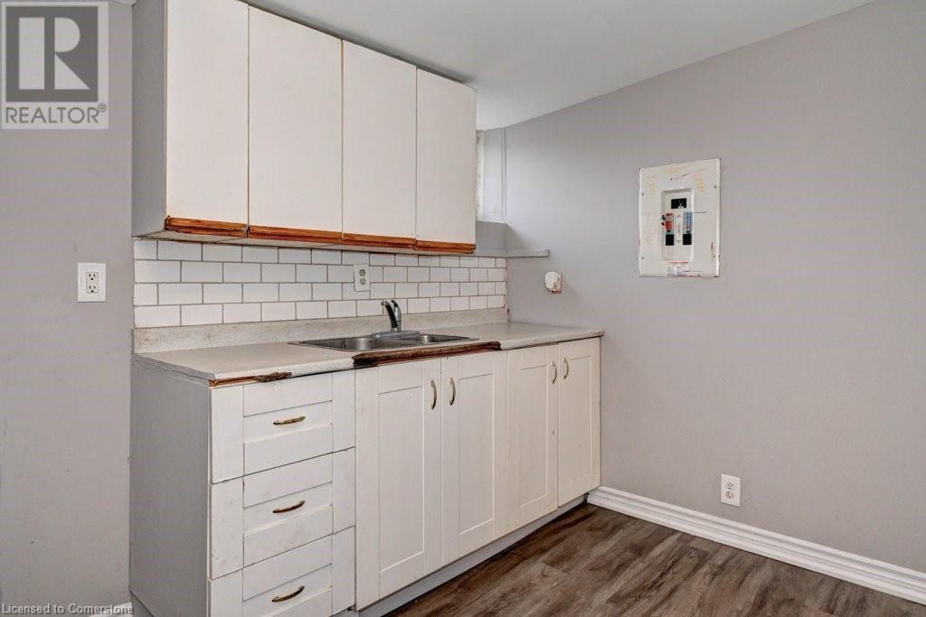 906 King Street E, Cambridge, Ontario  N3H 3P3 - Photo 7 - 40688344