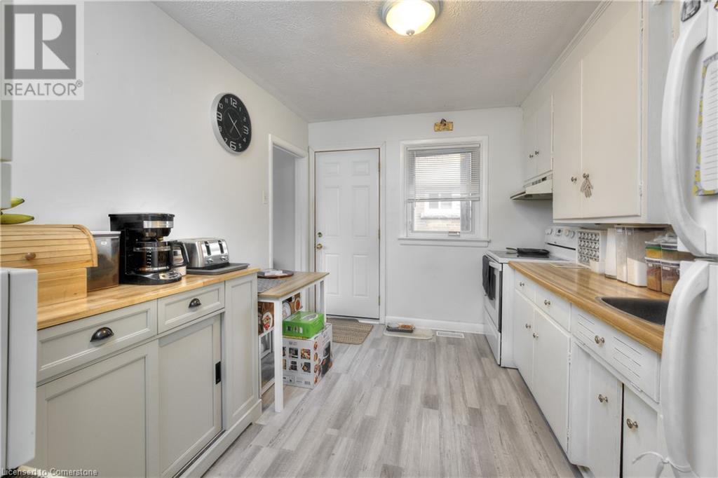 524 Krug Street, Kitchener, Ontario  N2B 1L6 - Photo 22 - 40703657