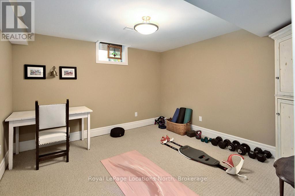 151 Rankins Crescent, Blue Mountains, Ontario  N0H 2P0 - Photo 26 - X12002580
