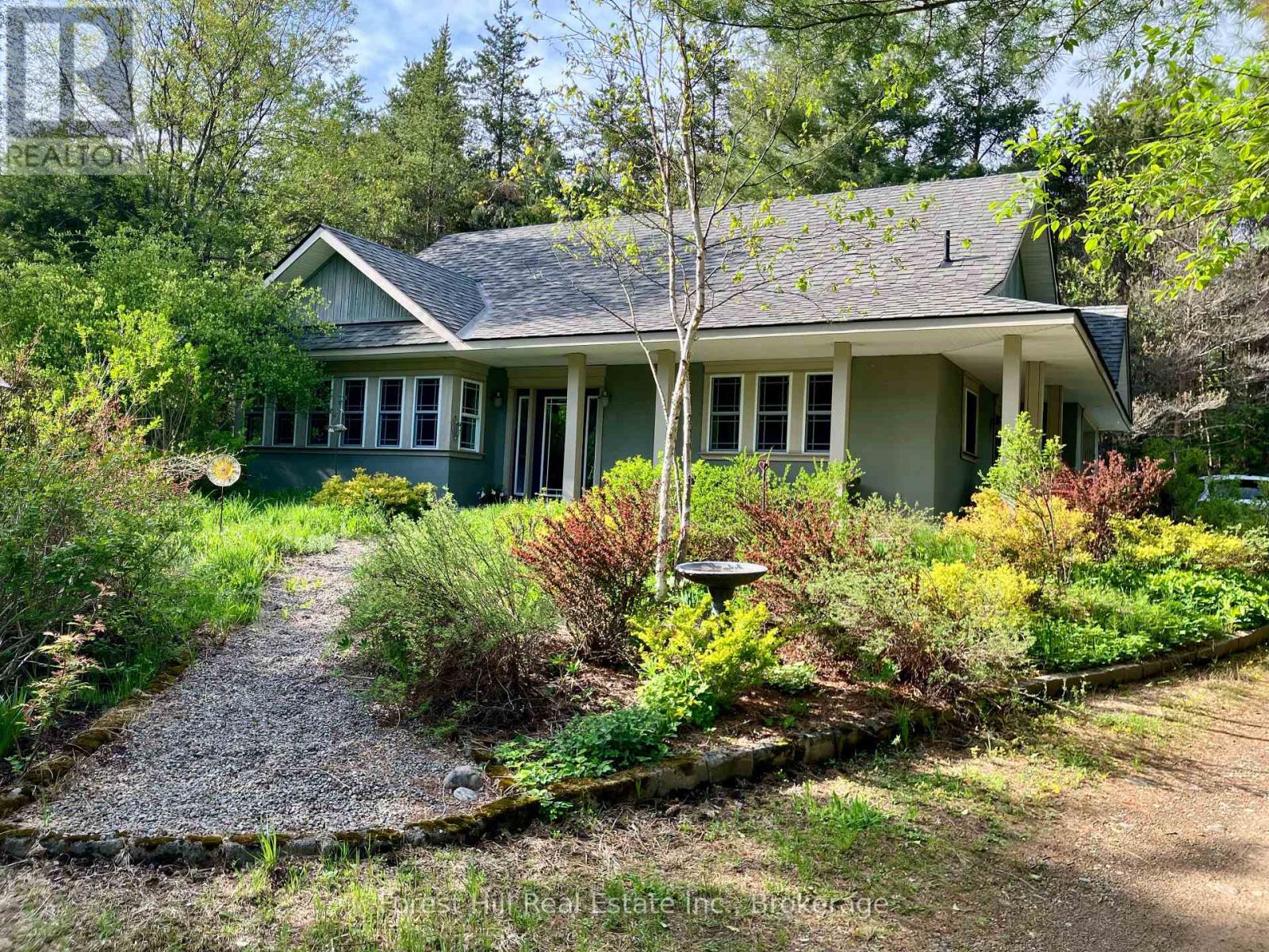 494 South Mary Lake Road, Huntsville, Ontario  P0B 1L0 - Photo 1 - X12005122