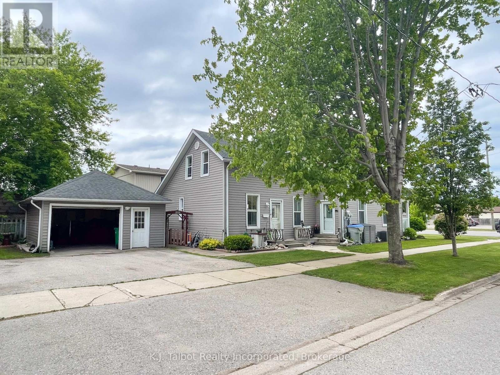 31 Victoria Street S, Goderich, Ontario  N7A 3H4 - Photo 38 - X12005296