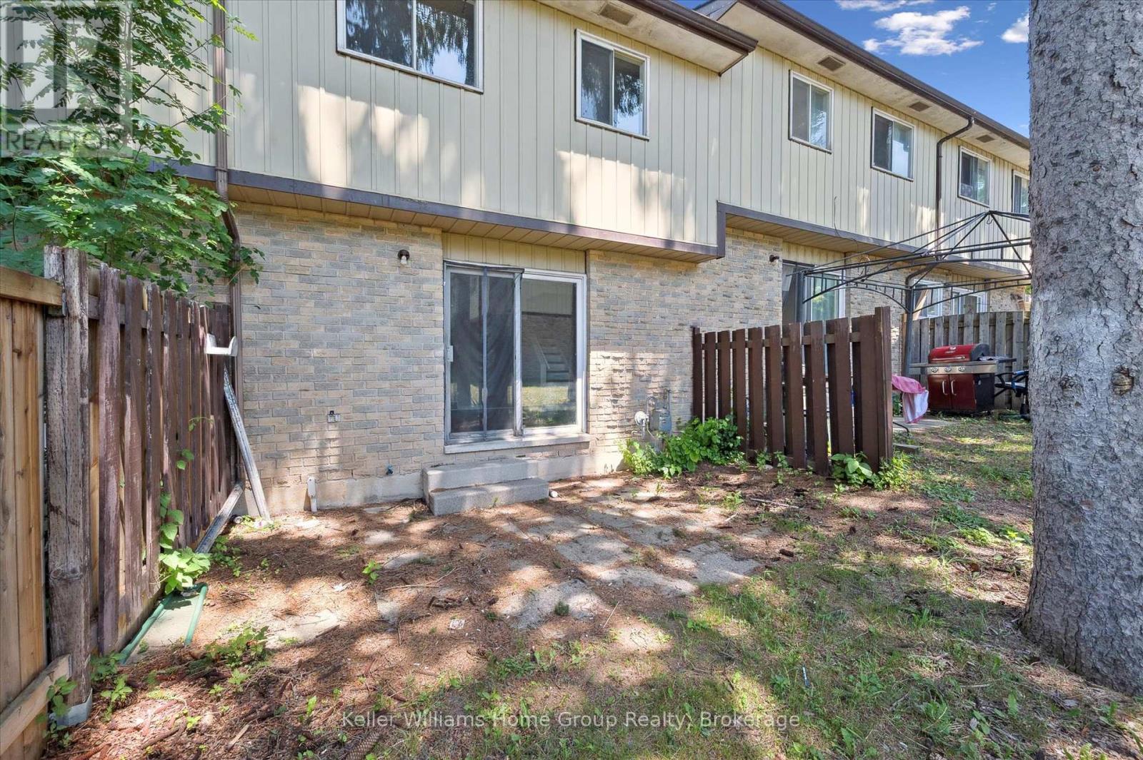 9 - 80 Churchill Street, Waterloo, Ontario  N2L 2X2 - Photo 26 - X12006548