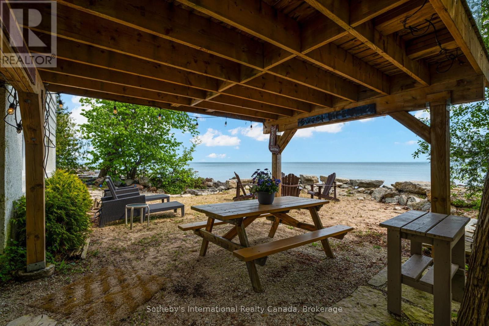 16 William Avenue, Wasaga Beach, Ontario  L9Z 2X3 - Photo 34 - S12007061