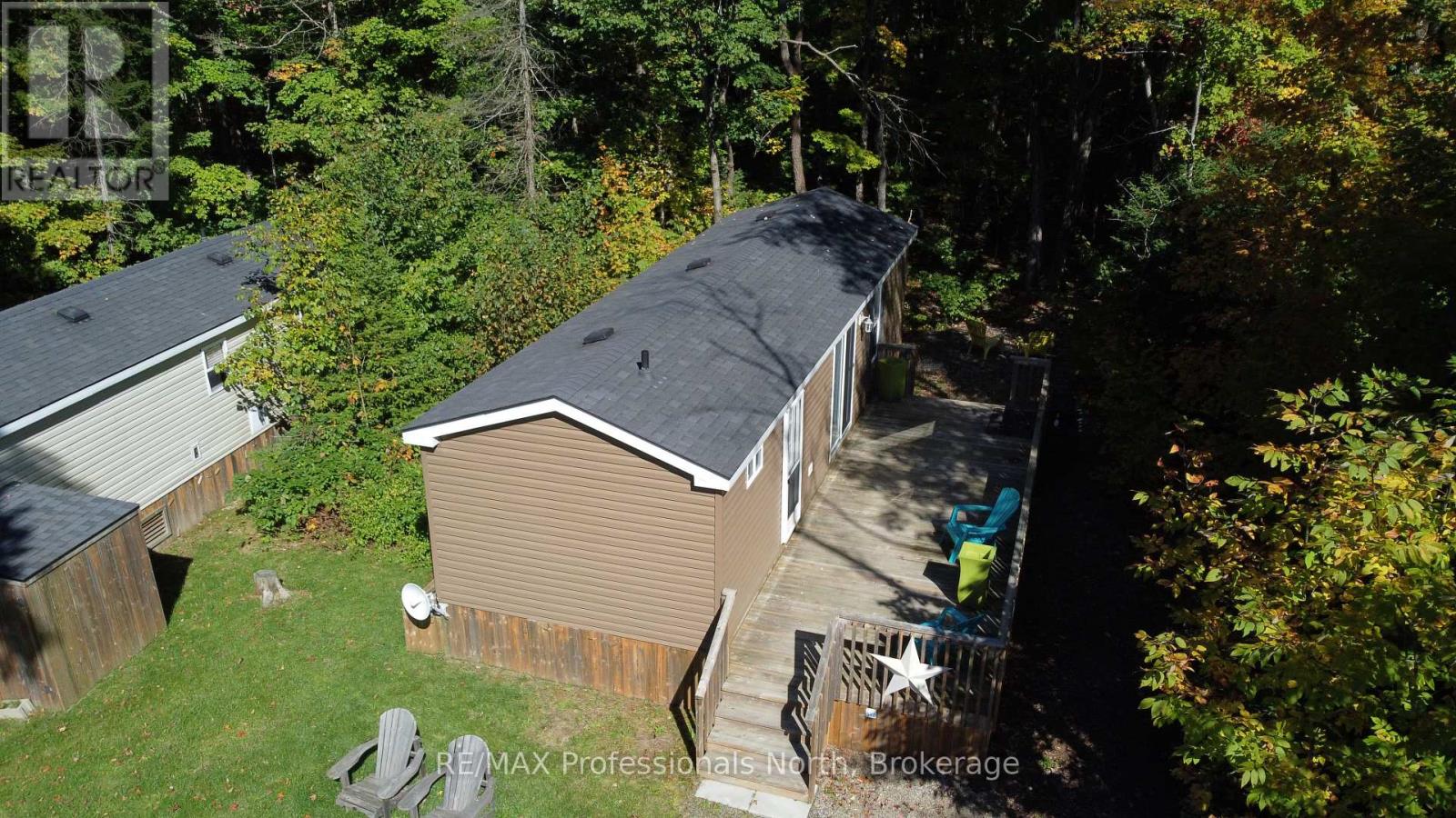 548 - 1047 Bonnie Lake Camp Road, Bracebridge, Ontario  P1L 1W9 - Photo 2 - X12008988
