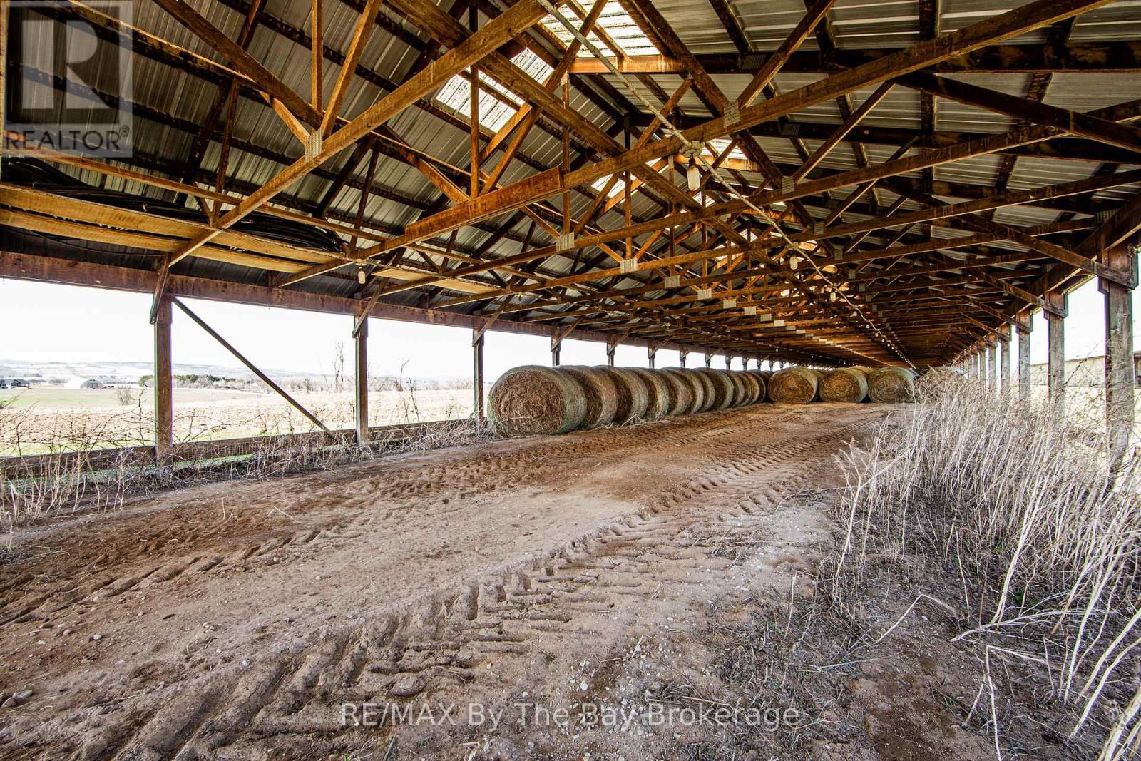 828482 Mulmur Nottawasaga T Line, Mulmur, Ontario  L9V 0N9 - Photo 23 - X12011929
