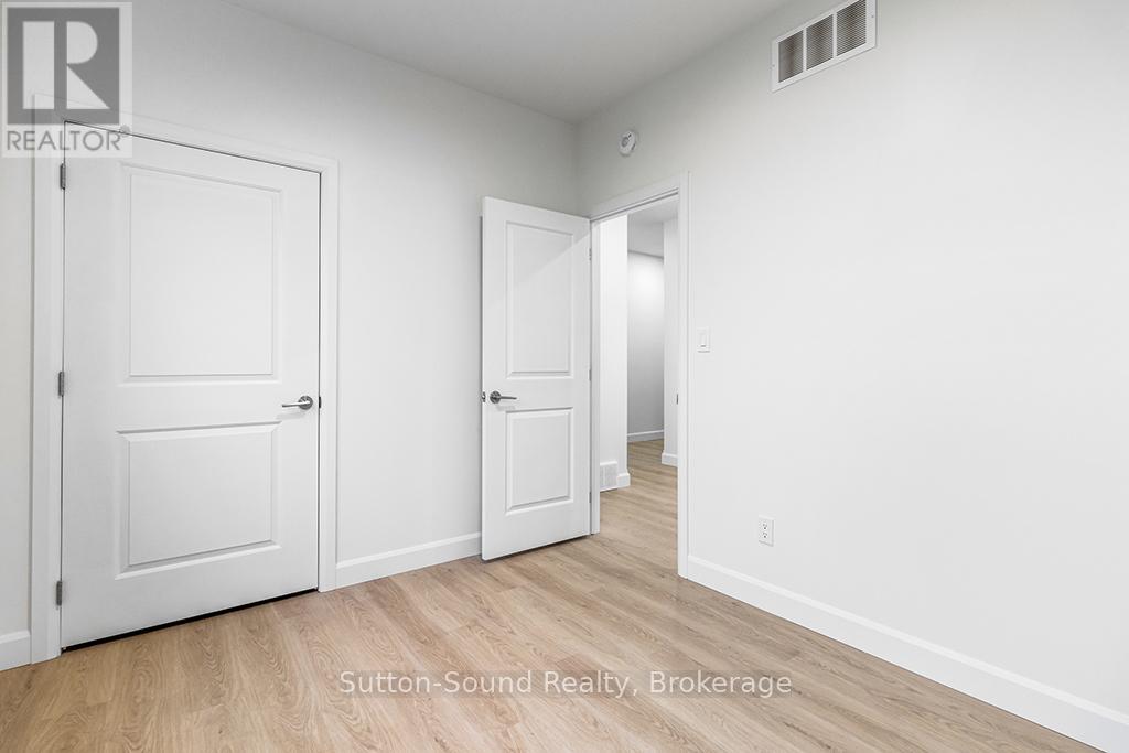 203 - 535 Isaac Street, South Bruce Peninsula, Ontario  N0H 2T0 - Photo 13 - X12013298