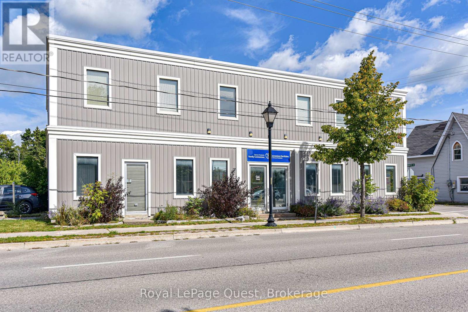 94 Colborne Street W, Orillia, Ontario  L3V 2Y9 - Photo 1 - S12014081