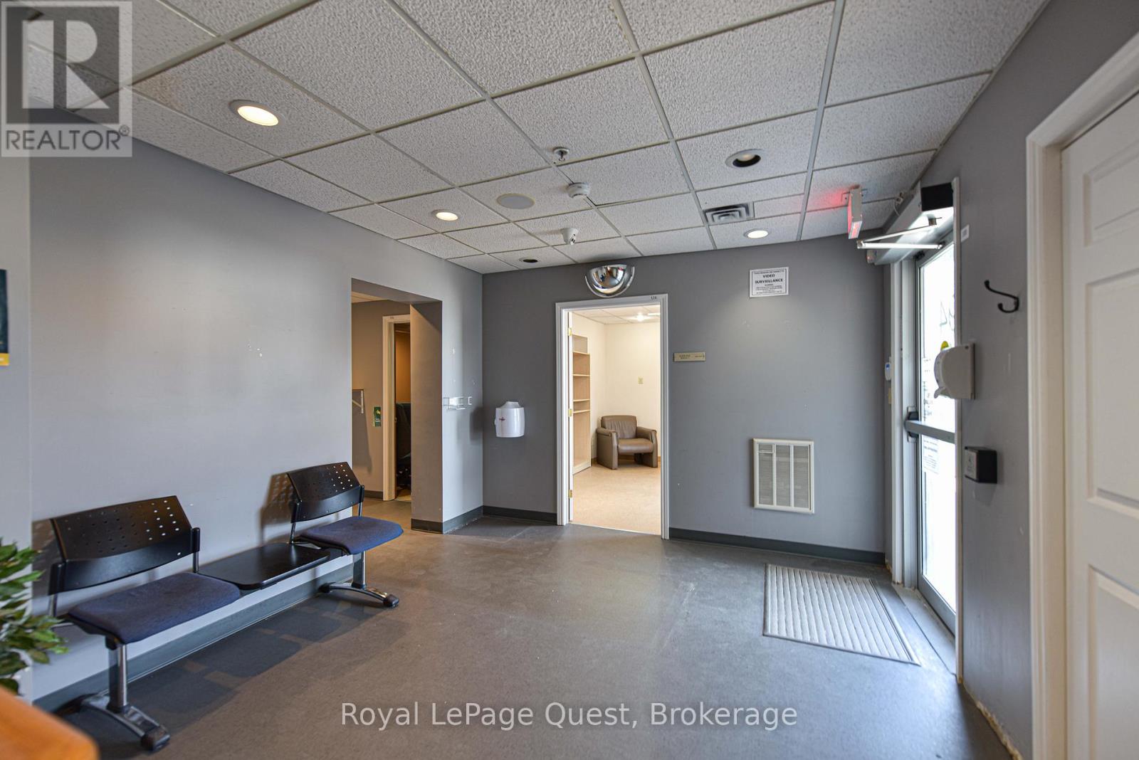 94 Colborne Street W, Orillia, Ontario  L3V 2Y9 - Photo 8 - S12014081