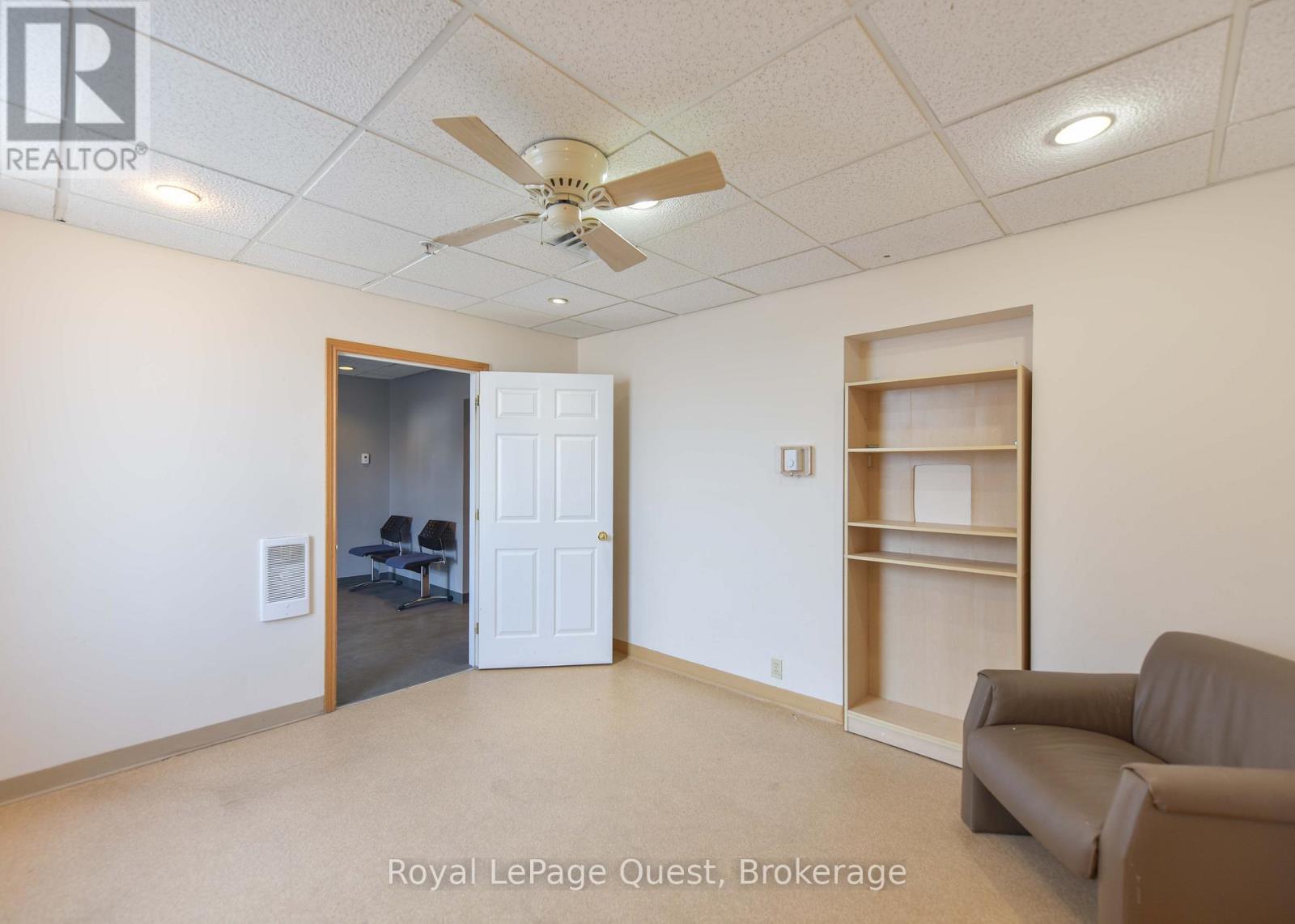 94 Colborne Street W, Orillia, Ontario  L3V 2Y9 - Photo 9 - S12014081