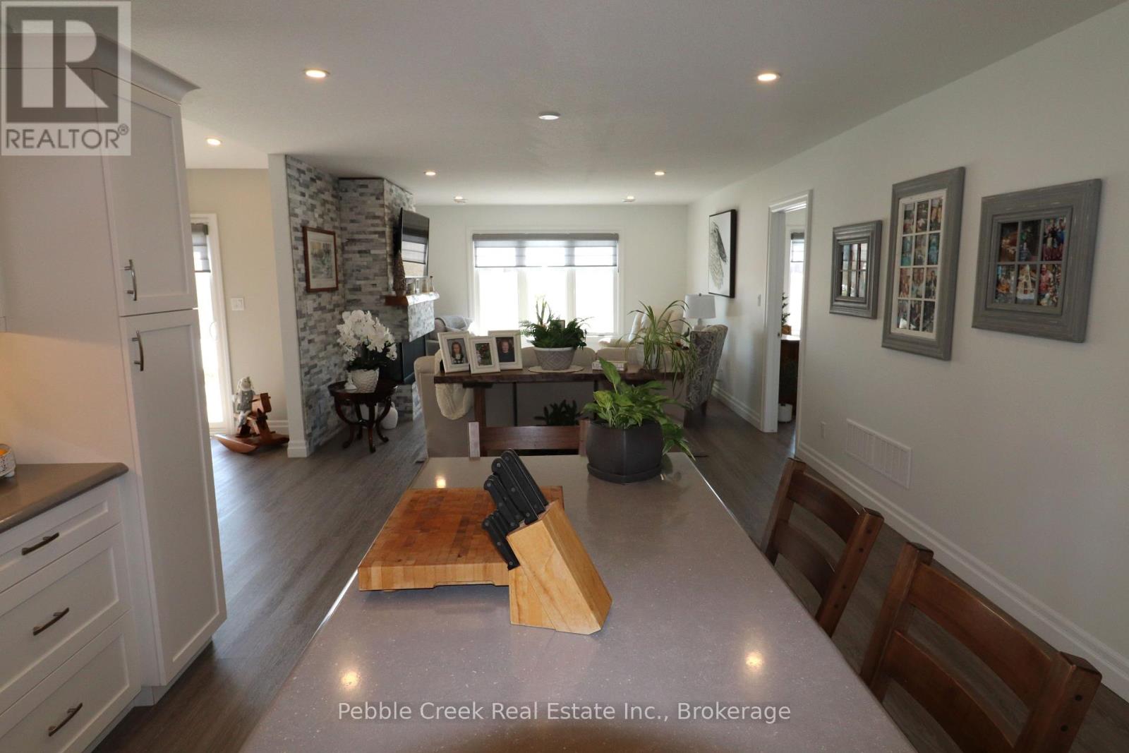 215 Lake Breeze Drive, Ashfield-Colborne-Wawanosh, Ontario  N7A 0C6 - Photo 10 - X12014778