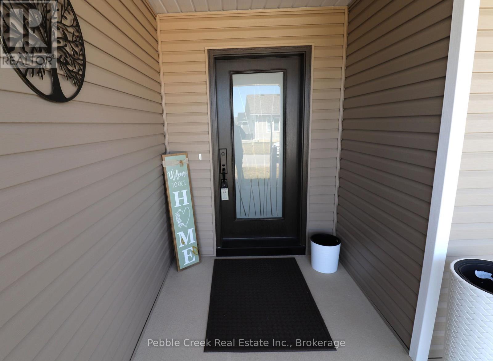 215 Lake Breeze Drive, Ashfield-Colborne-Wawanosh, Ontario  N7A 0C6 - Photo 4 - X12014778