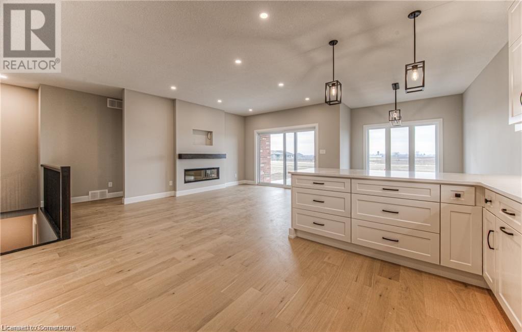 59 Weymouth Street, Elmira, Ontario  N3B 0E6 - Photo 6 - 40705997