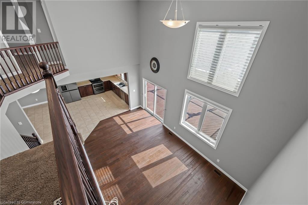 561 Thomas Slee Drive, Kitchener, Ontario  N2P 2Y7 - Photo 11 - 40706310
