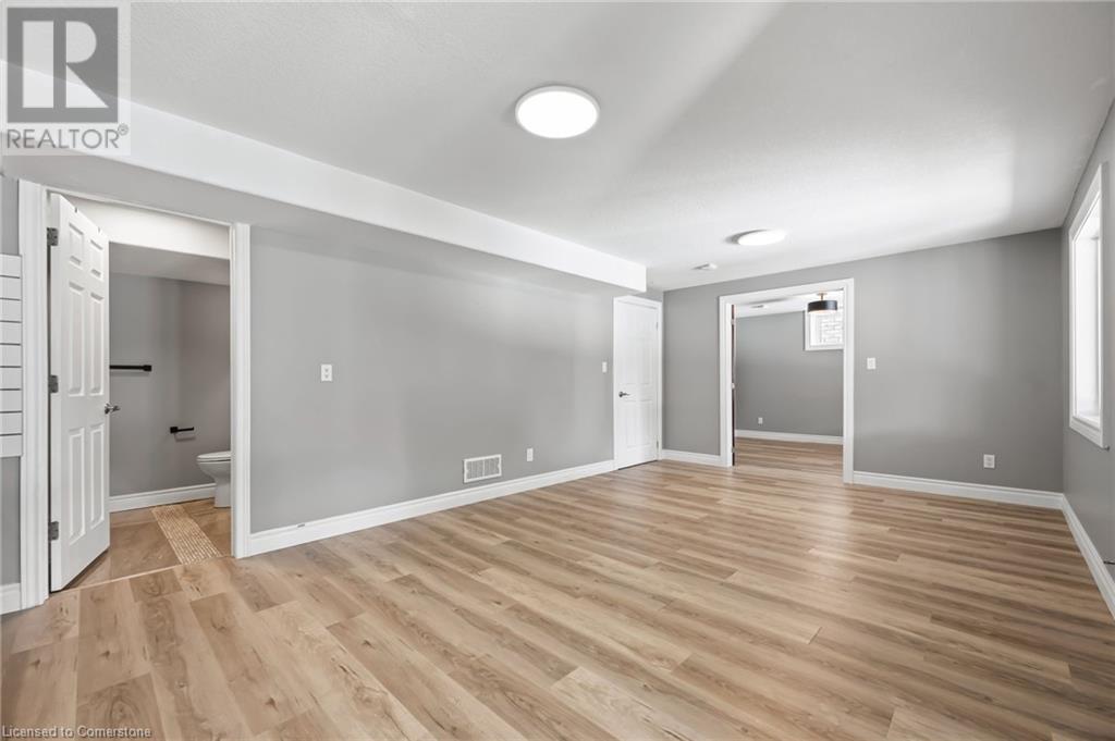 561 Thomas Slee Drive, Kitchener, Ontario  N2P 2Y7 - Photo 22 - 40706310
