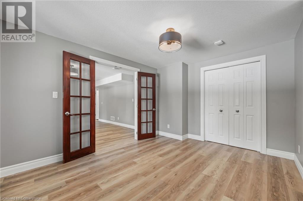 561 Thomas Slee Drive, Kitchener, Ontario  N2P 2Y7 - Photo 25 - 40706310
