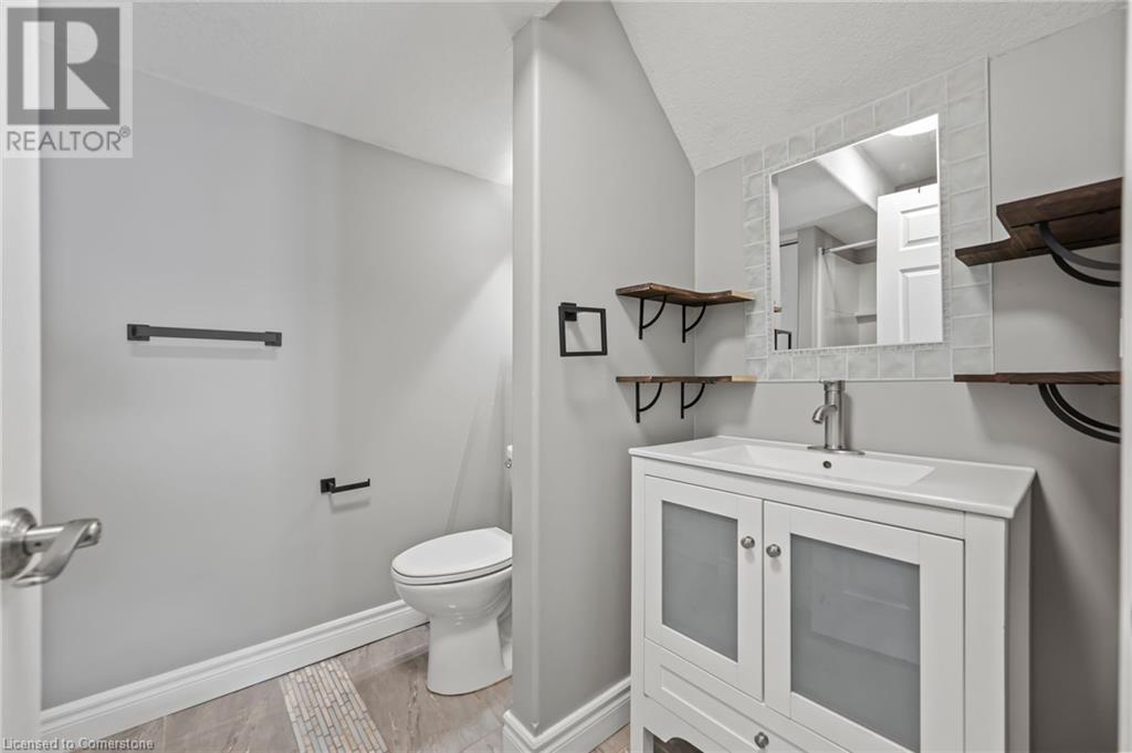 561 Thomas Slee Drive, Kitchener, Ontario  N2P 2Y7 - Photo 27 - 40706310
