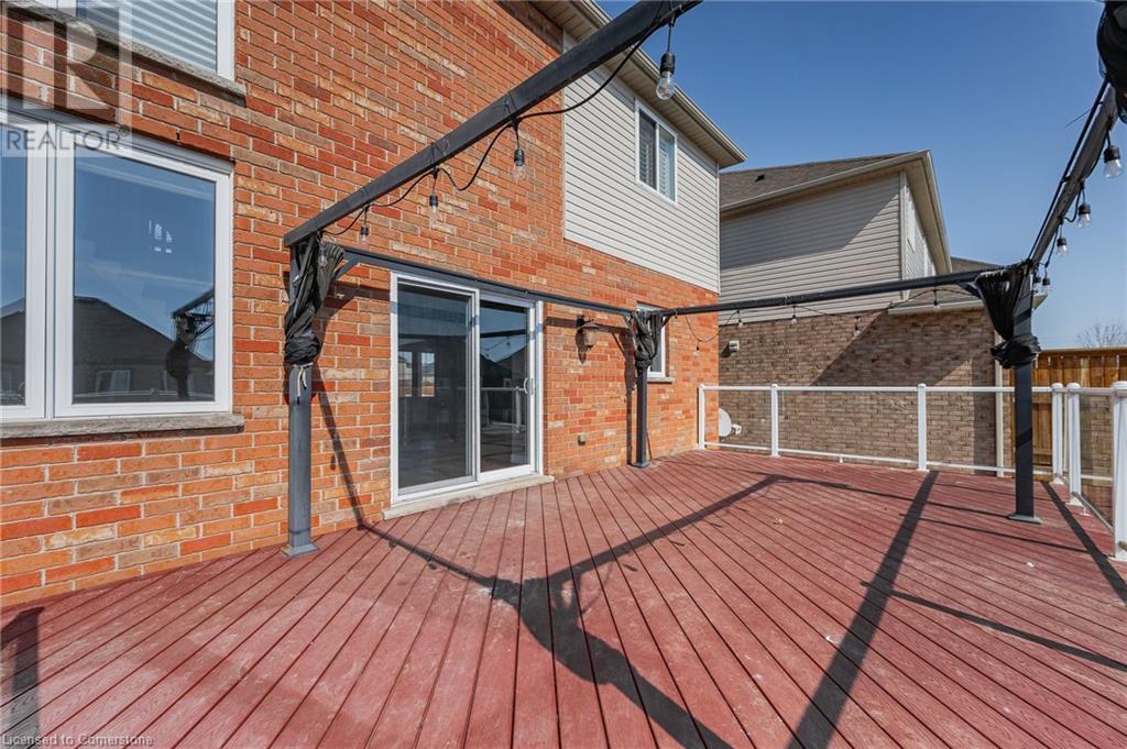 561 Thomas Slee Drive, Kitchener, Ontario  N2P 2Y7 - Photo 32 - 40706310