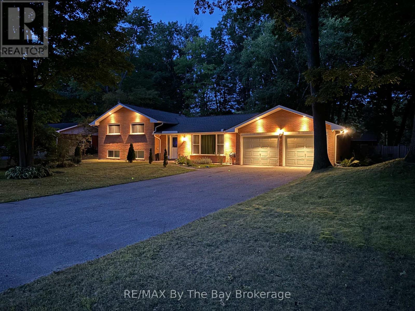 63 Rodrium Road, Wasaga Beach, Ontario  L9Z 1R5 - Photo 1 - S12019056