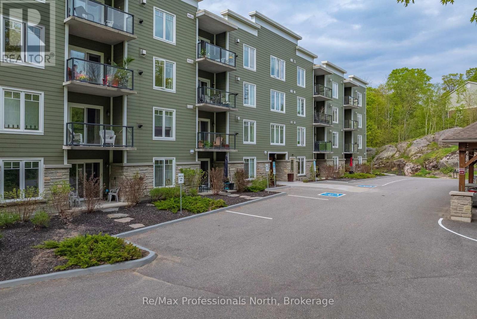 402 - 391 James Street W, Gravenhurst, Ontario  P1P 0A5 - Photo 34 - X12019583