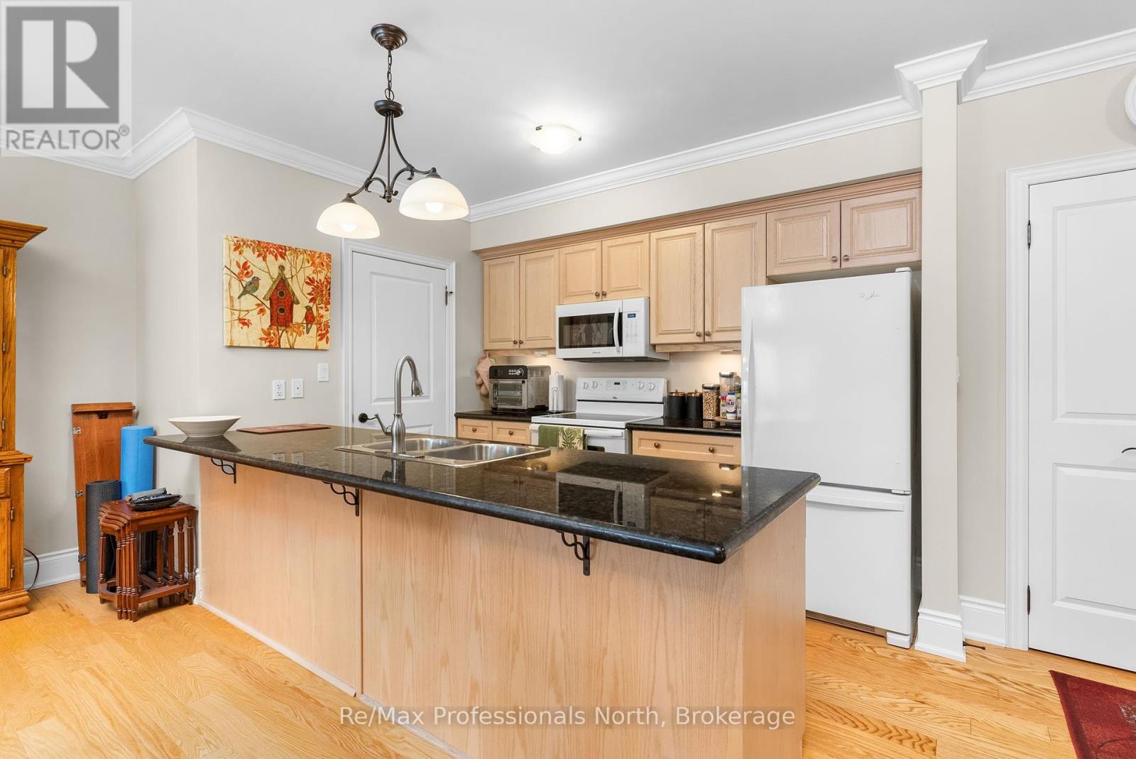 402 - 391 James Street W, Gravenhurst, Ontario  P1P 0A5 - Photo 6 - X12019583