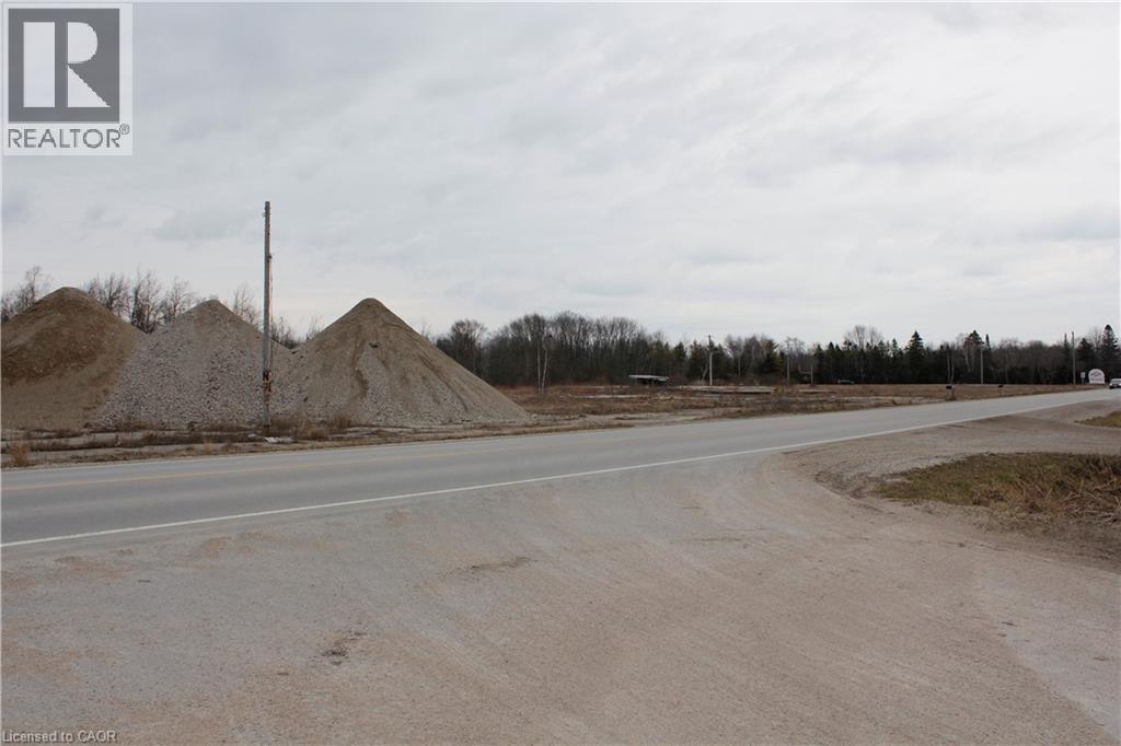 701 Main St Street E, Sauble Beach, Ontario  N0H 2G0 - Photo 8 - 40706924