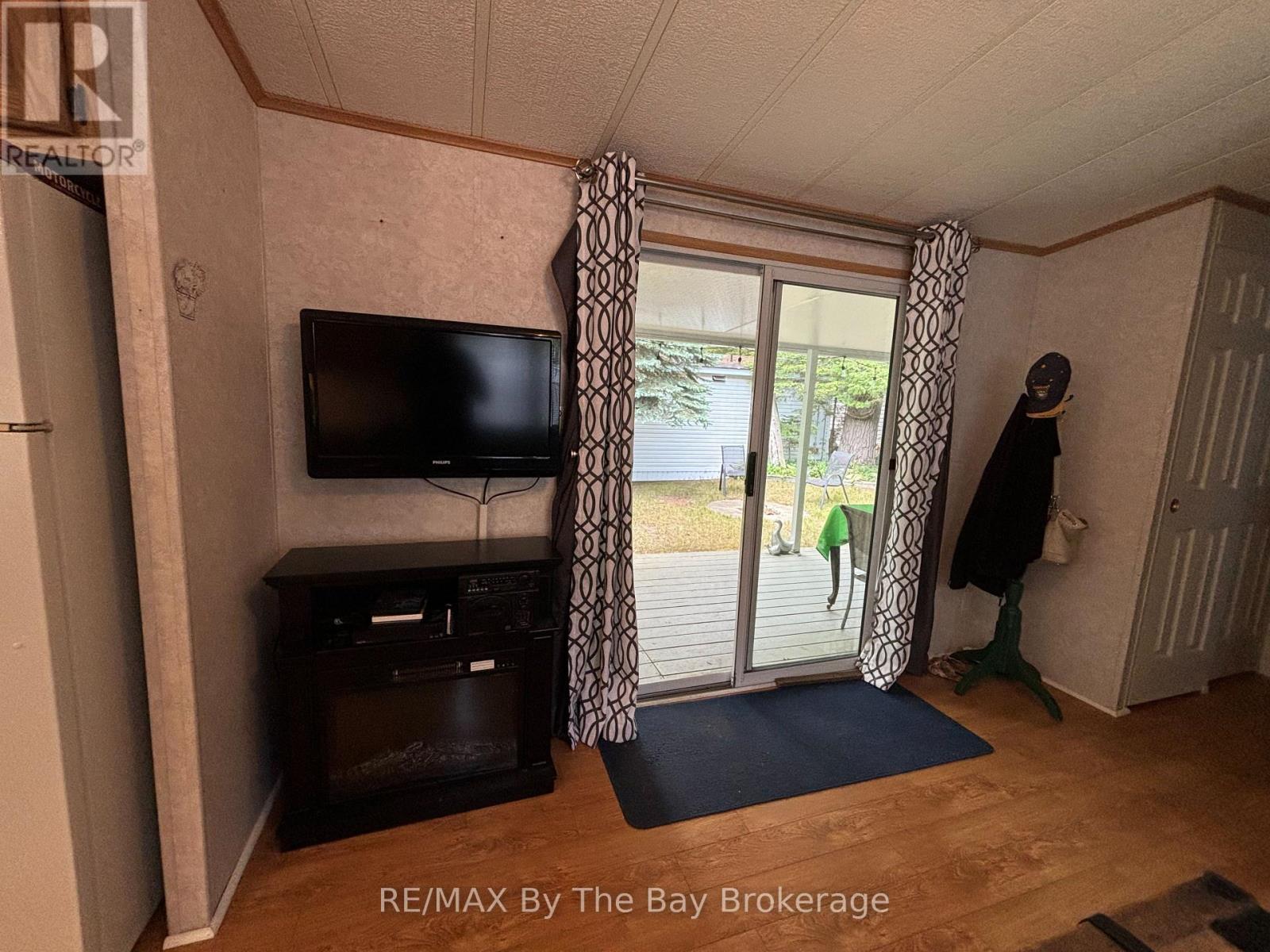 154 - 85 Theme Park Drive, Wasaga Beach, Ontario  L9Z 1X7 - Photo 18 - S12027880