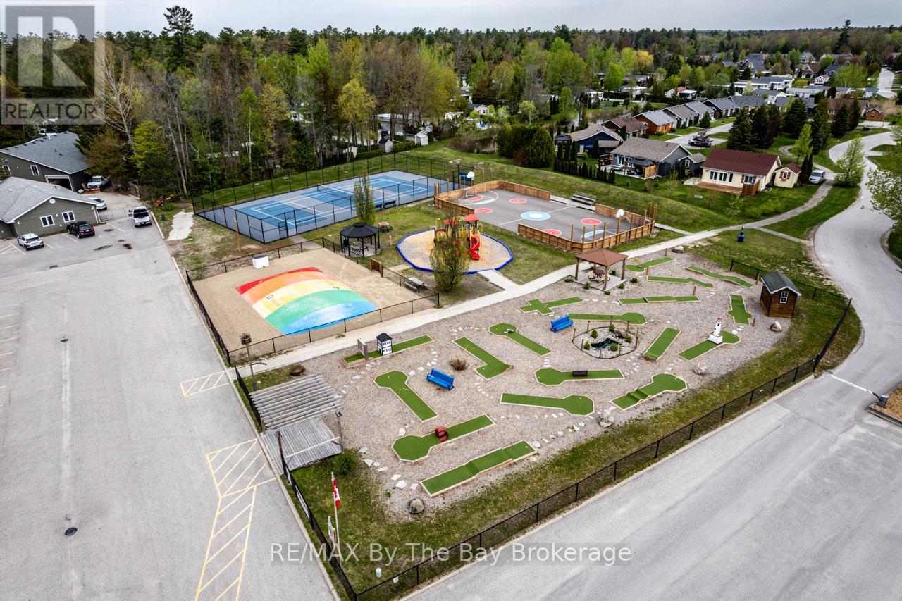 154 - 85 Theme Park Drive, Wasaga Beach, Ontario  L9Z 1X7 - Photo 2 - S12027880