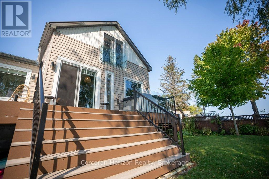 280 Robins Point Road, Tay, Ontario  L0K 2A0 - Photo 4 - S12028117