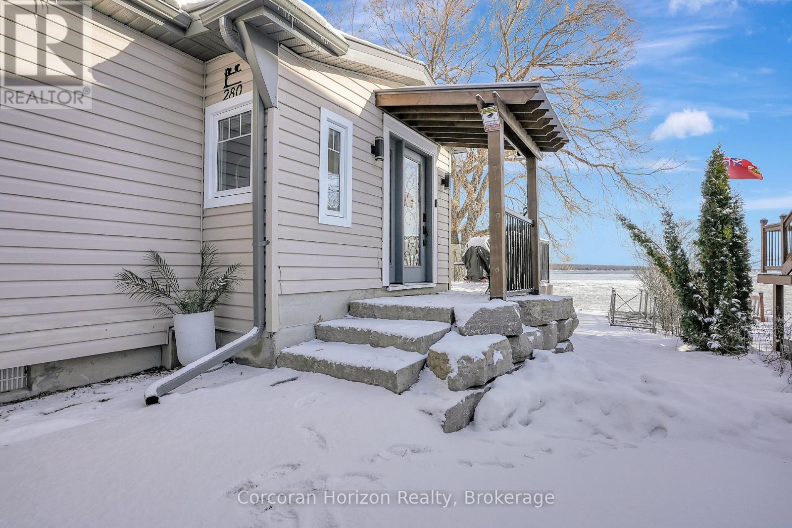 280 Robins Point Road, Tay, Ontario  L0K 2A0 - Photo 7 - S12028117