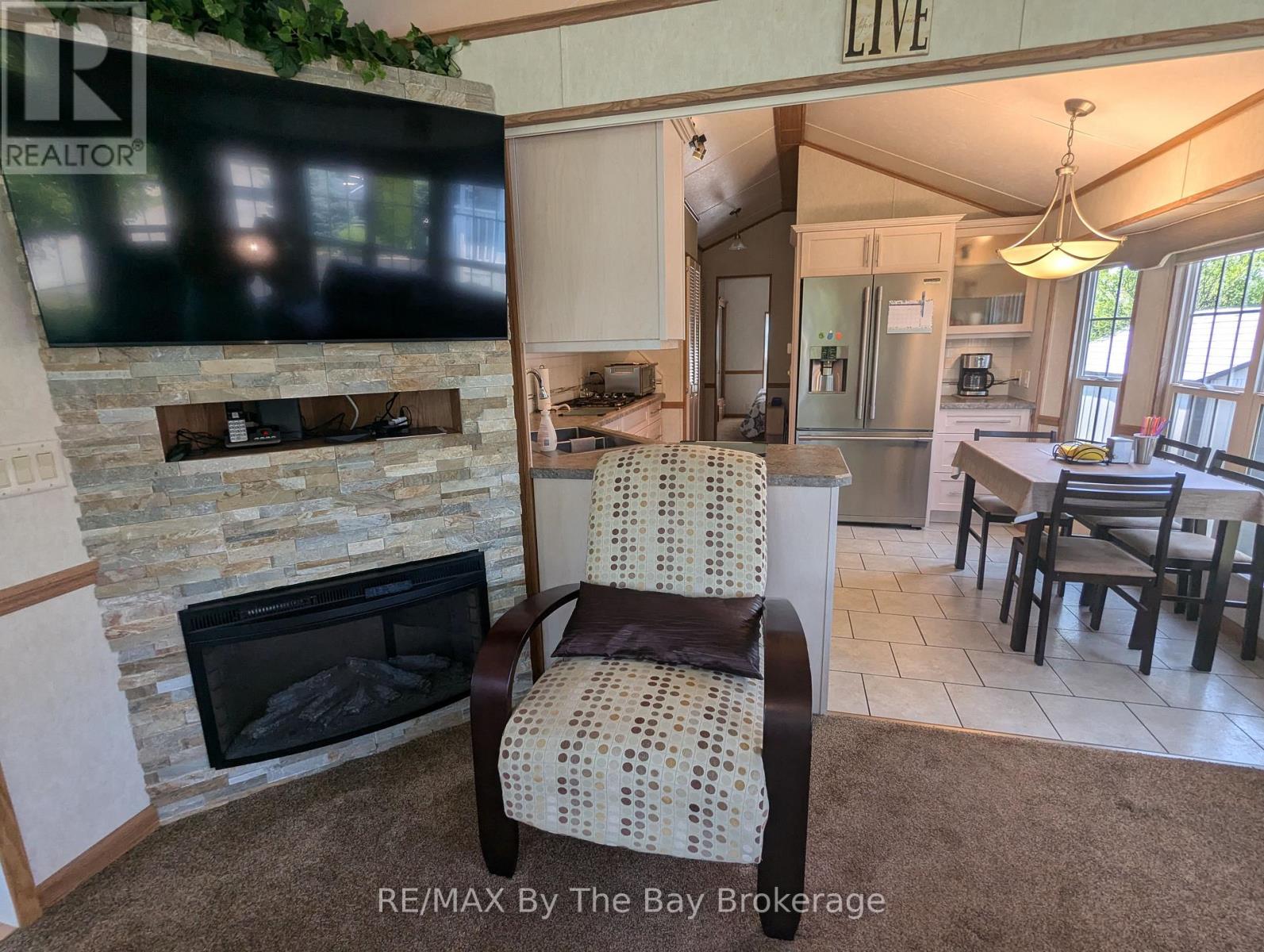 6 Huron Circle, Wasaga Beach, Ontario  L9Z 1X7 - Photo 21 - S12031129