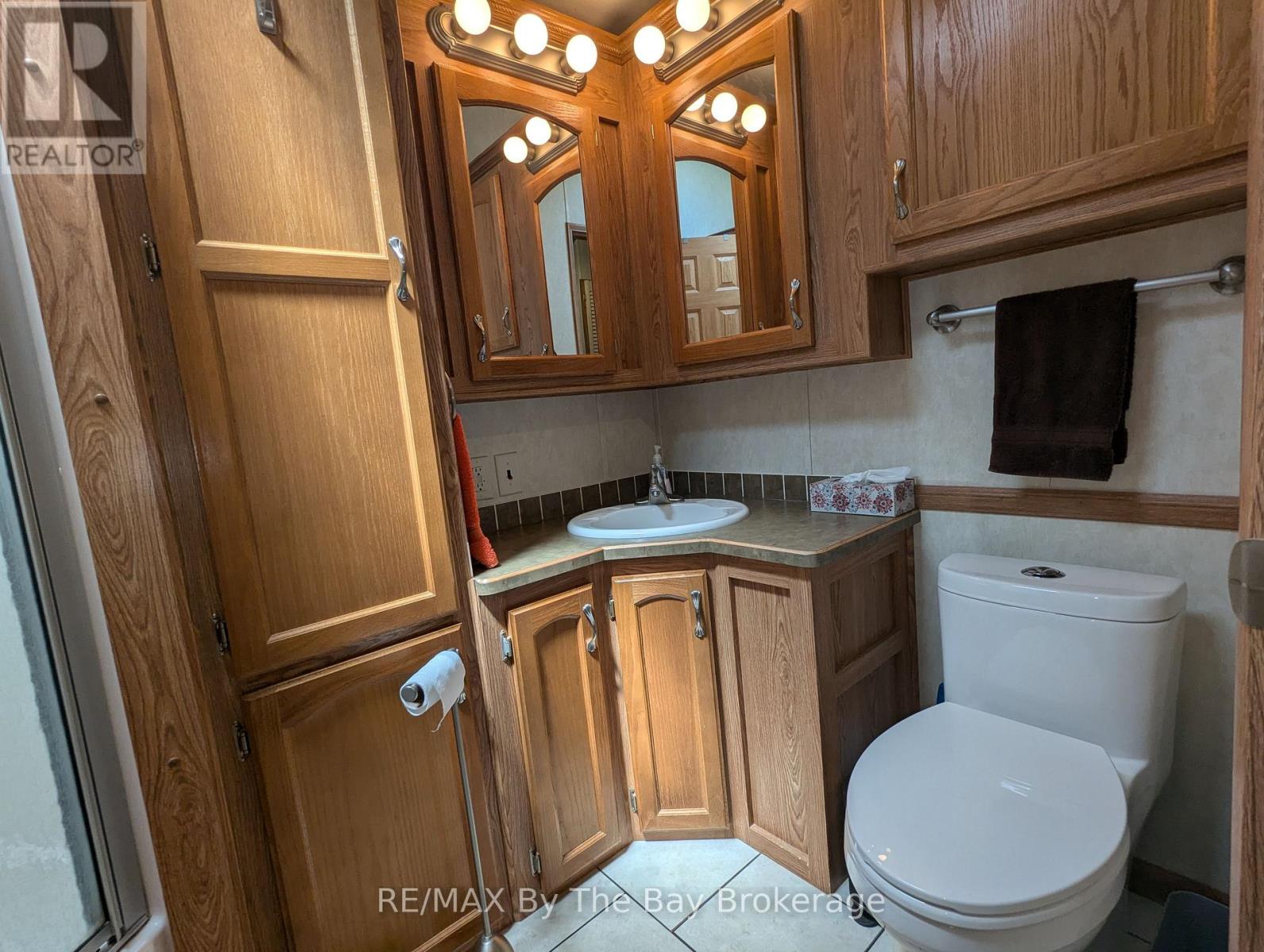 6 Huron Circle, Wasaga Beach, Ontario  L9Z 1X7 - Photo 24 - S12031129