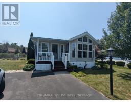 6 HURON CIRCLE, Wasaga Beach, Ontario