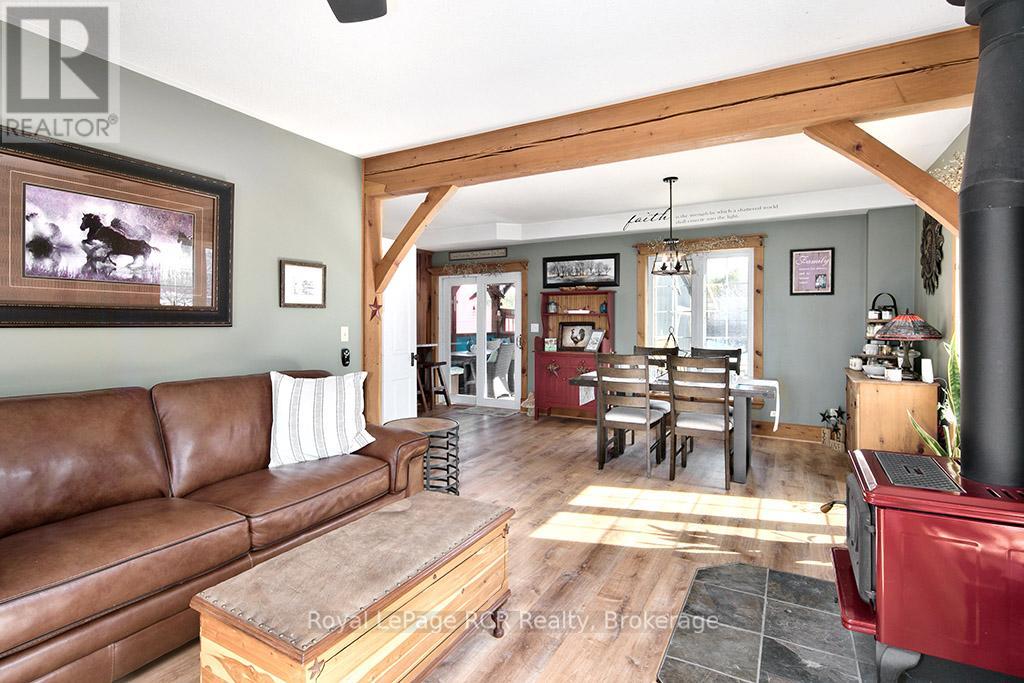 493759 Baptist Church Road, West Grey, Ontario  N0C 1K0 - Photo 17 - X12033519