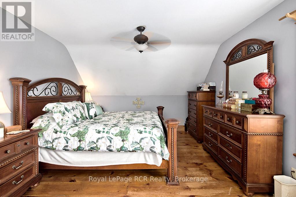 493759 Baptist Church Road, West Grey, Ontario  N0C 1K0 - Photo 32 - X12033519