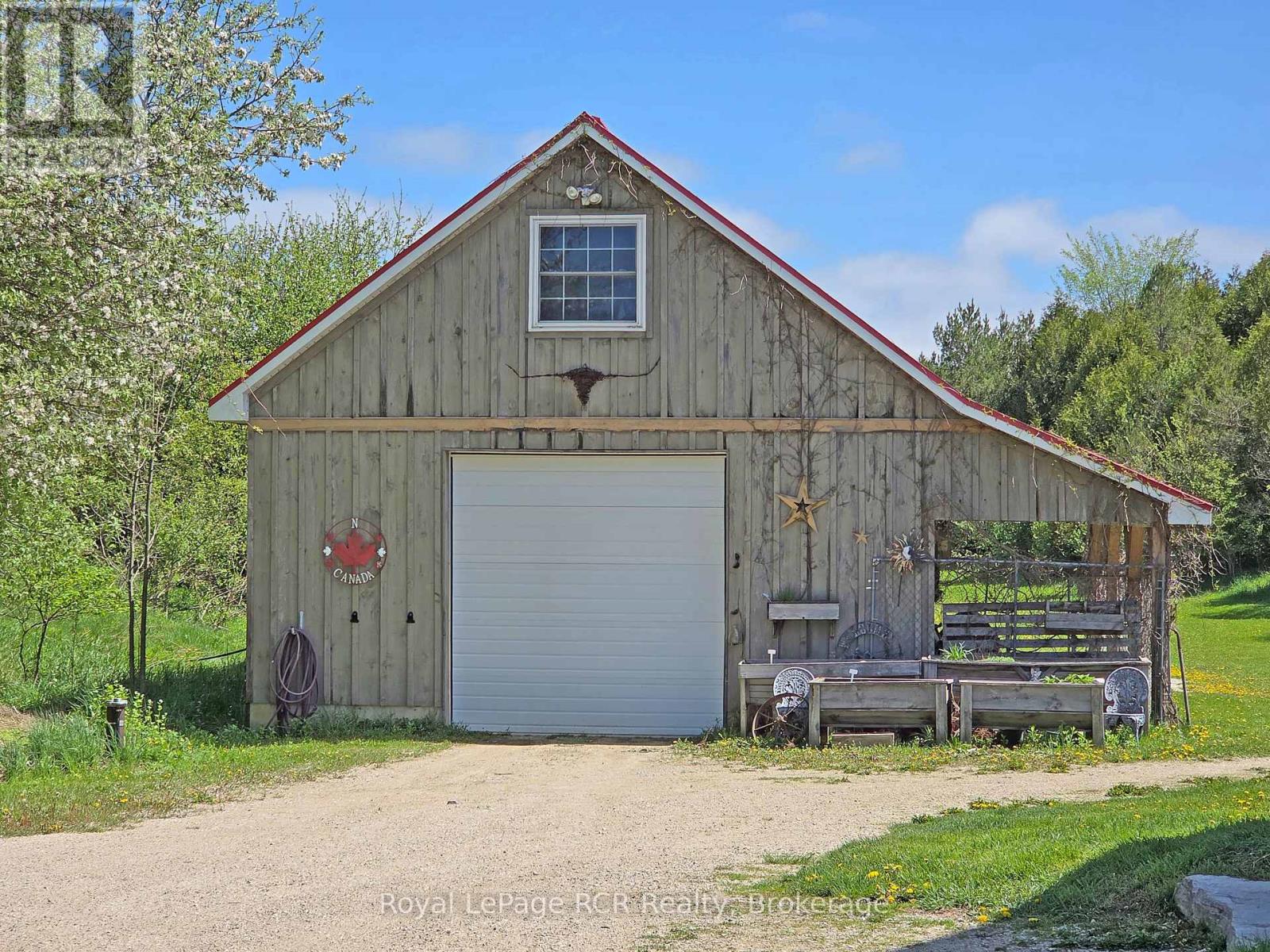493759 Baptist Church Road, West Grey, Ontario  N0C 1K0 - Photo 9 - X12033519