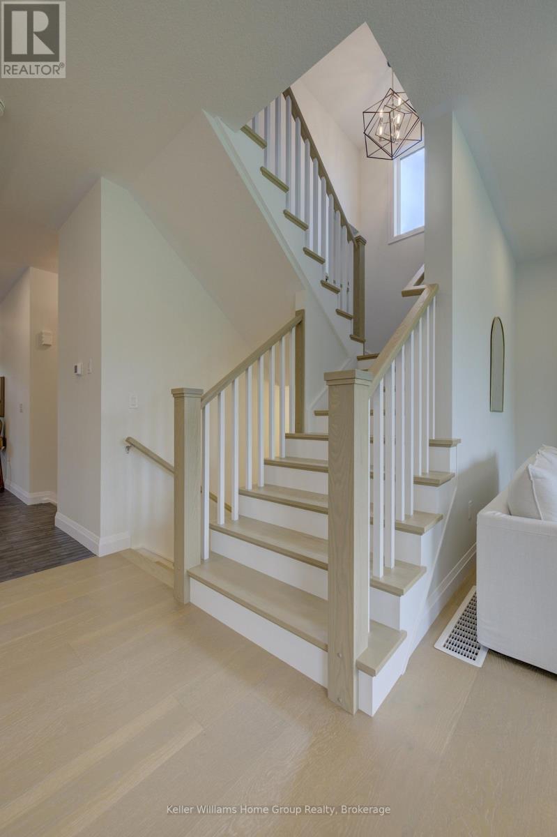 210 Carrington Drive, Guelph, Ontario  N1G 0G9 - Photo 21 - X12033658